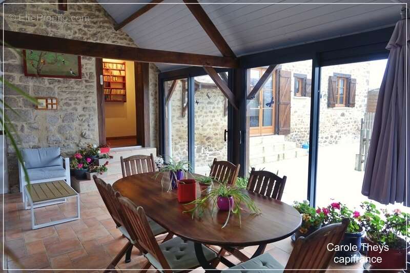Dpt Creuse (23), à vendre proche Crozant maison de 3 chambres de 136 m2, véranda, garage, piscine, gîte de deux chambres - Terra - photo 4