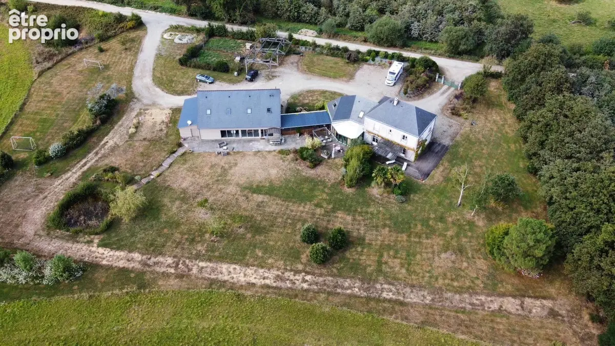 À 5 minutes de Chateau-Gontier sur Mayenne, ensemble immobilier composé de deux maisons distinctes au calme et proche de Château - photo 15