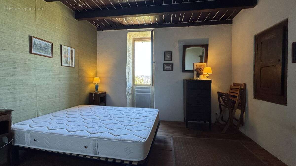 Maison à CALVIGNAC