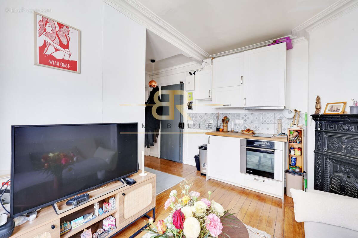 Appartement à PARIS-18E