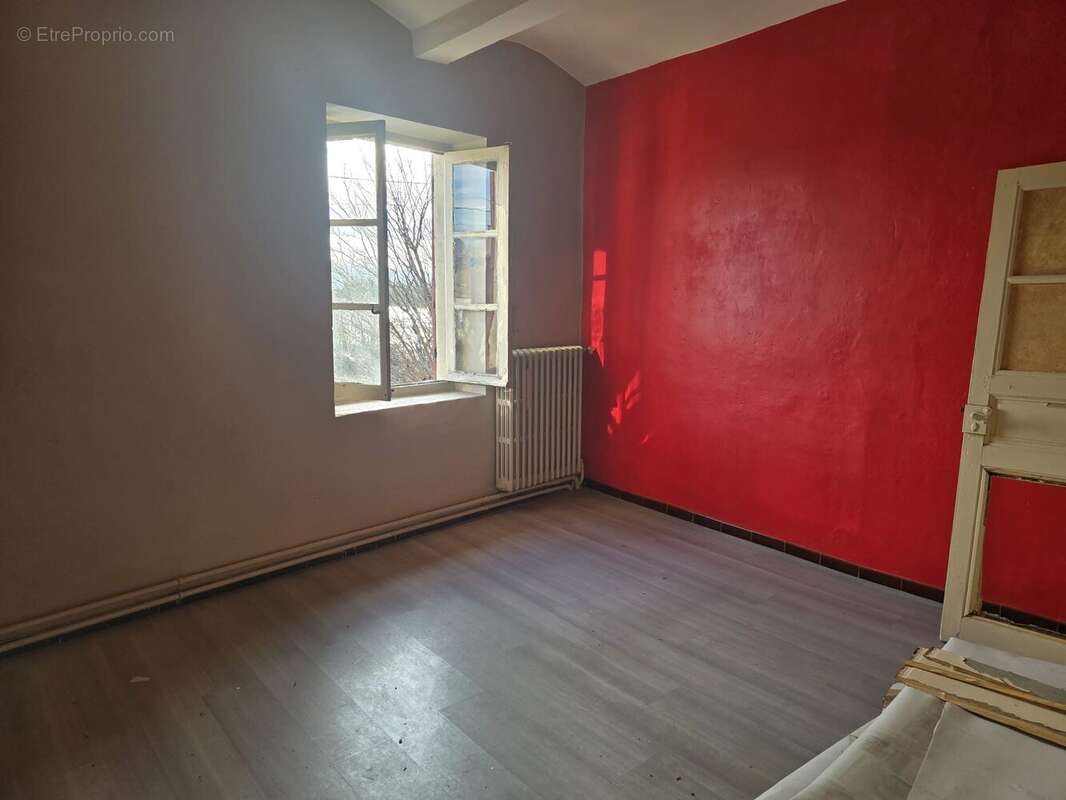 Commerce à GUEREINS