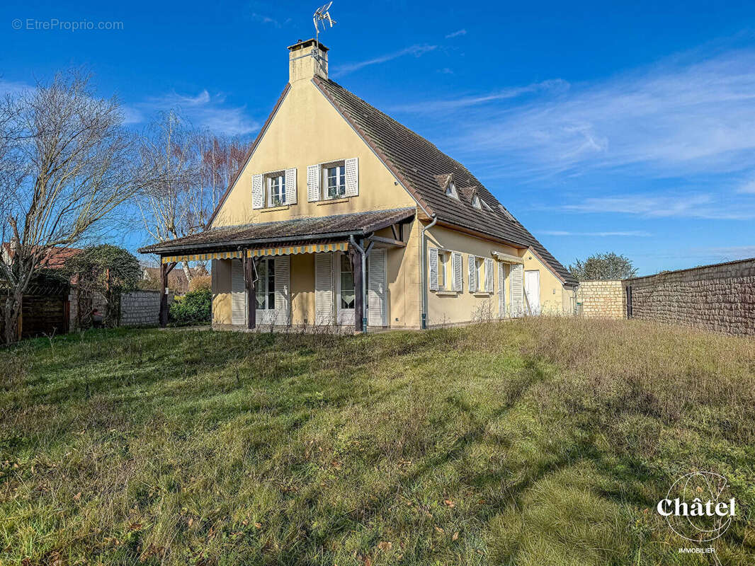 Maison à SAINT-WITZ