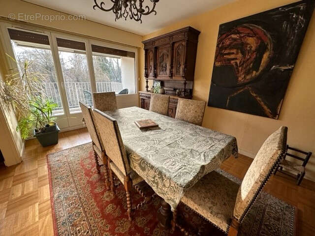 Appartement à BURES-SUR-YVETTE