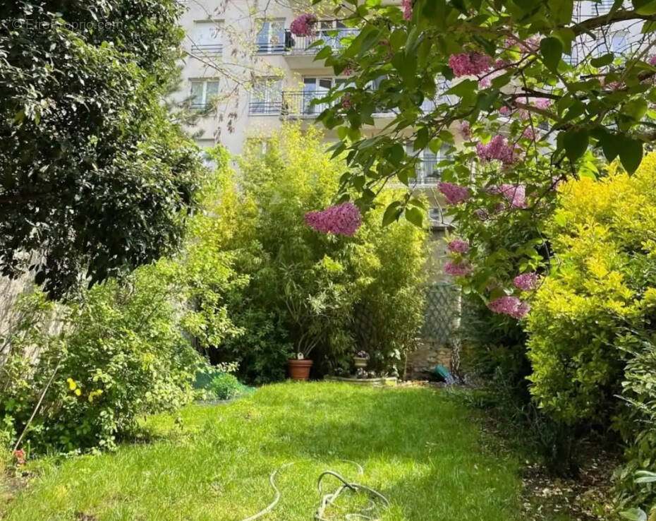 Appartement à MONTROUGE