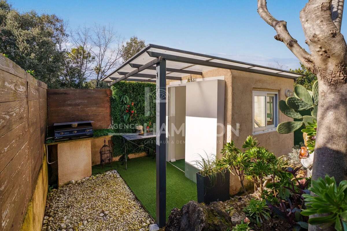 Appartement à VALBONNE