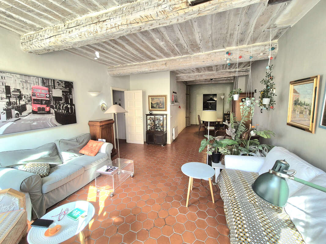 Appartement à HYERES