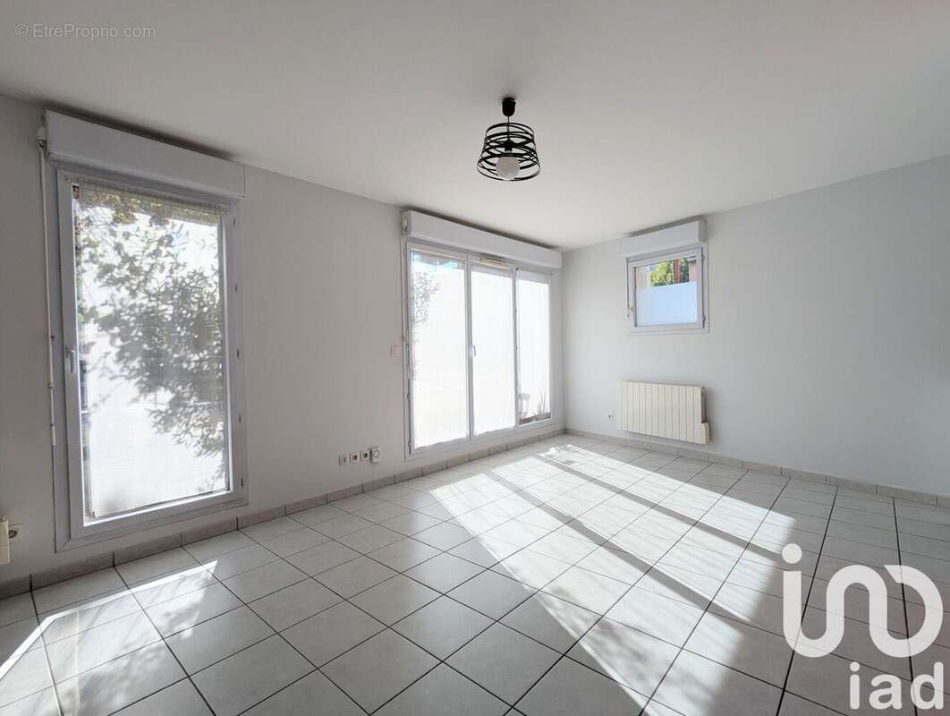 Photo 3 - Appartement à VILLEURBANNE