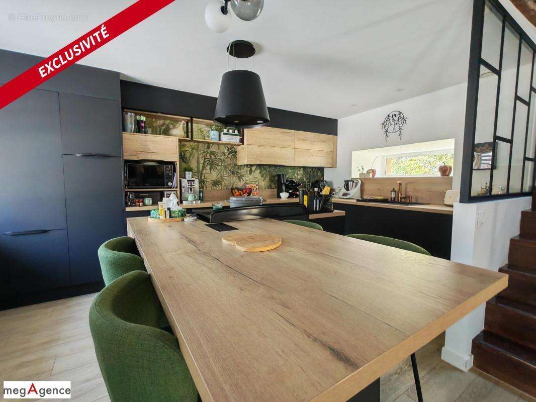 Maison en pierre 147 m² - 4 chambres - terrain 1940 m² - MEILLAC - photo 3