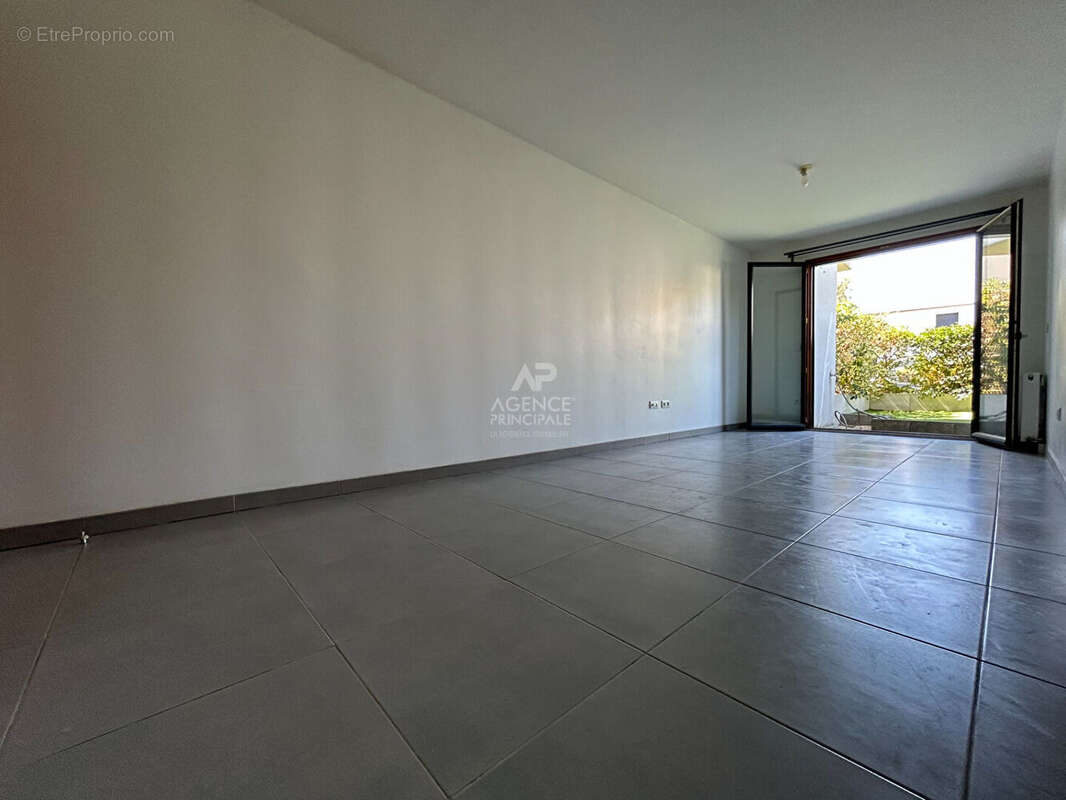 Appartement Carrieres Sous Poissy 2 pièce(s) 44 m2 - photo 2