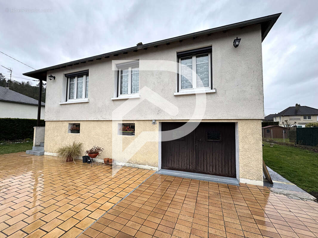 Maison à IVRY-LA-BATAILLE