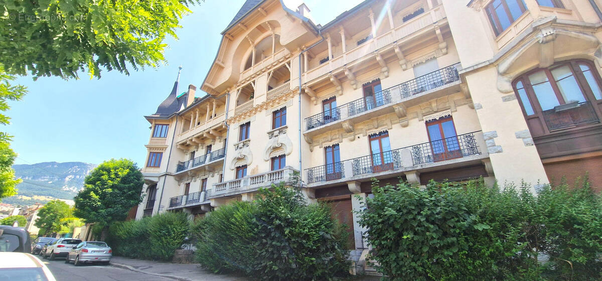 Appartement à AIX-LES-BAINS