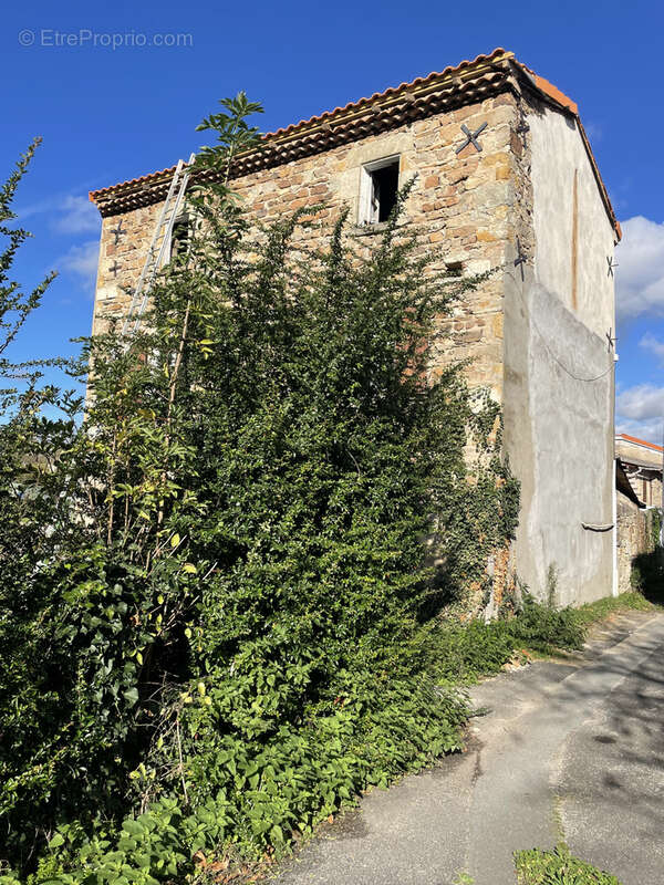 Maison a renover - proche centre lezoux - photo 3