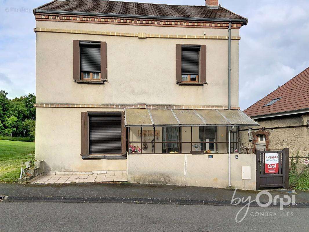 Maison à SAINT-ELOY-LES-MINES