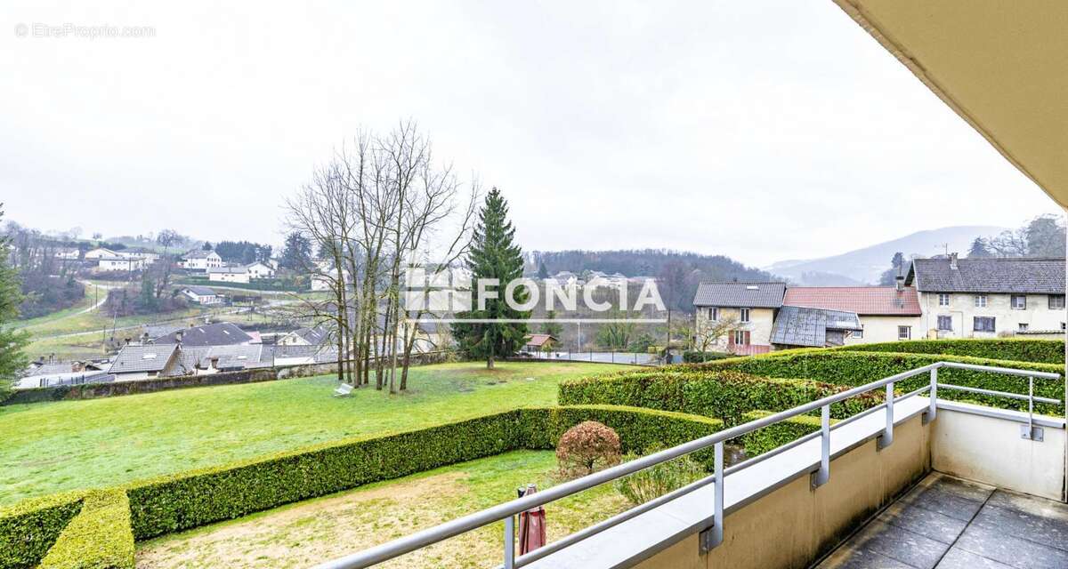 Appartement à RIVES