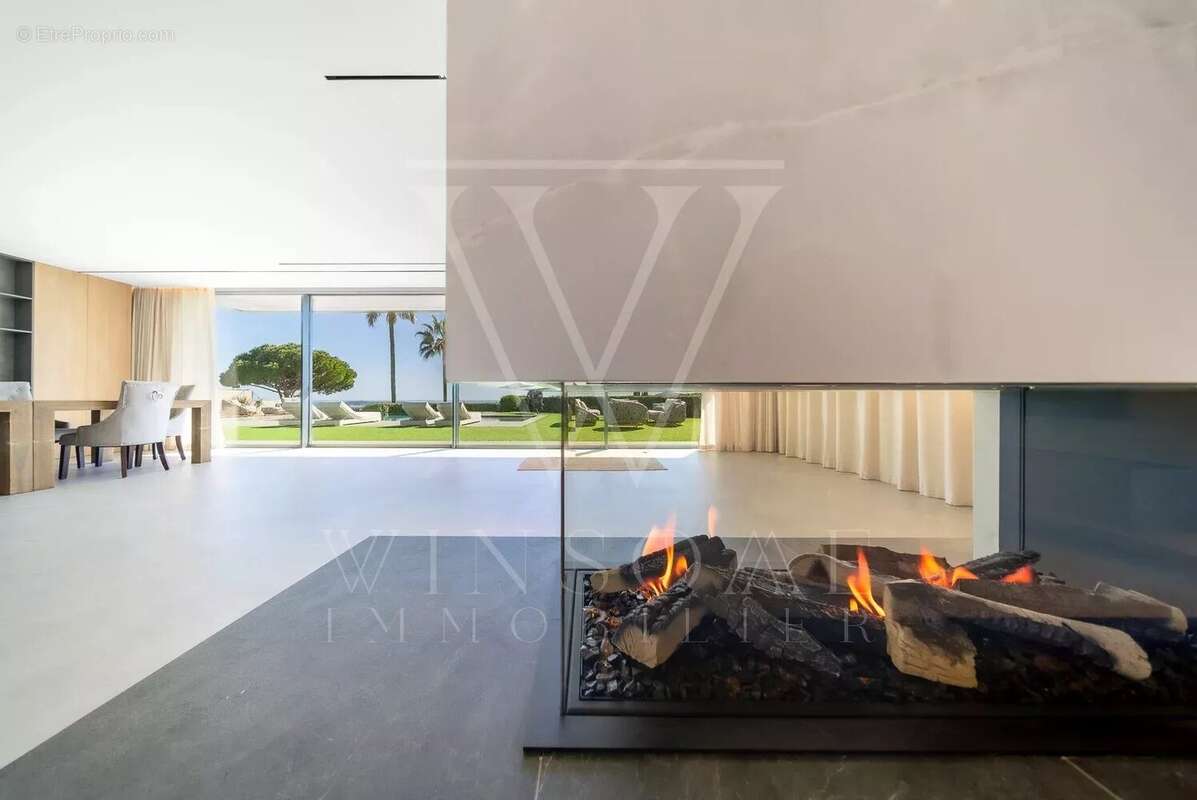 Maison à VILLENEUVE-LOUBET