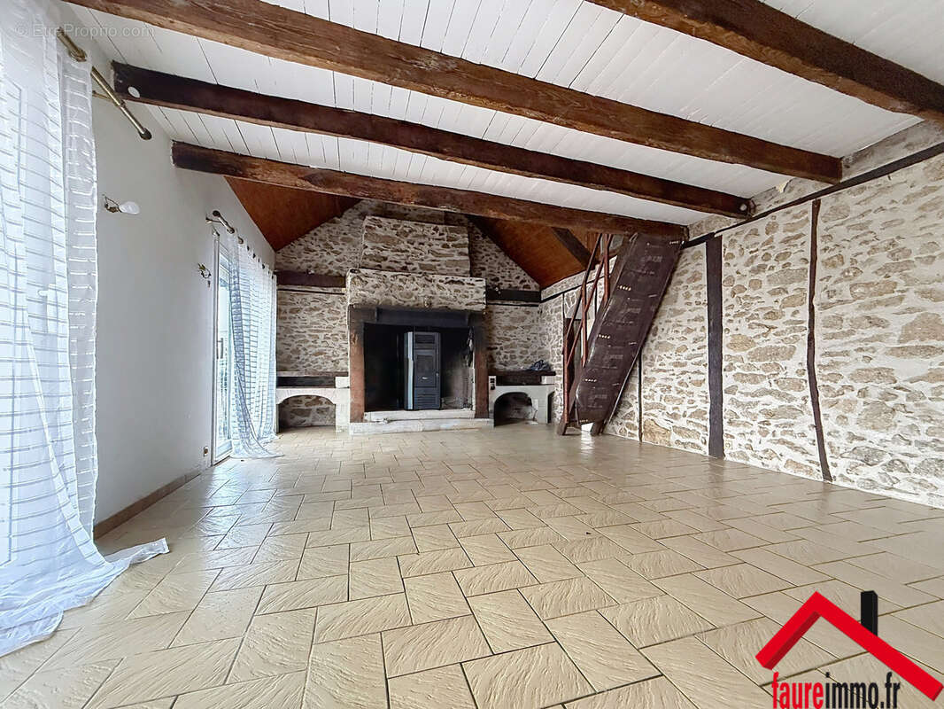 Maison à Voutezac en Corrèze - photo 4