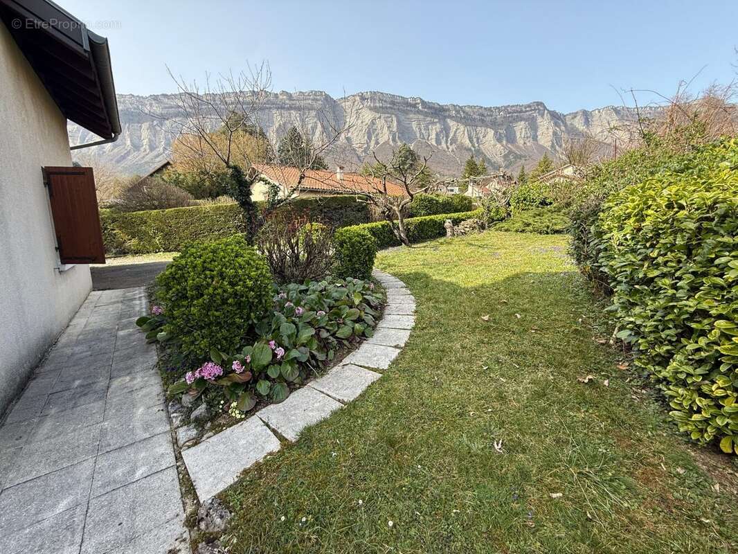 Maison à MONTBONNOT-SAINT-MARTIN