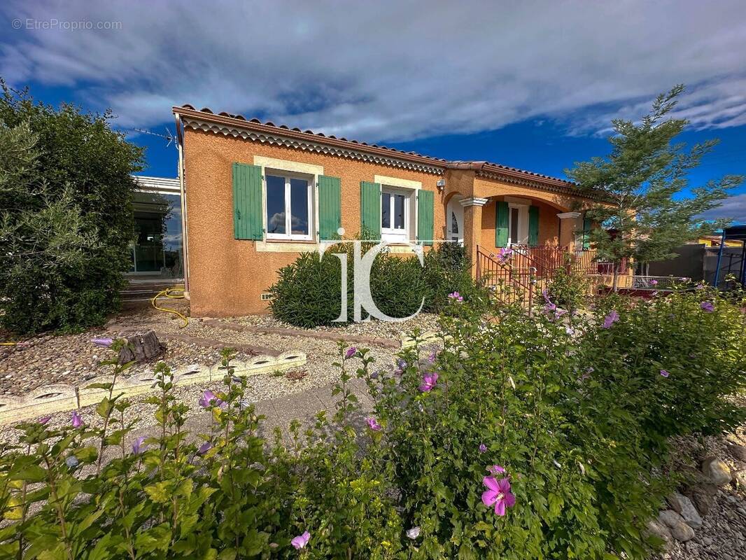 Maison à SAINT-VICTOR-DE-MALCAP