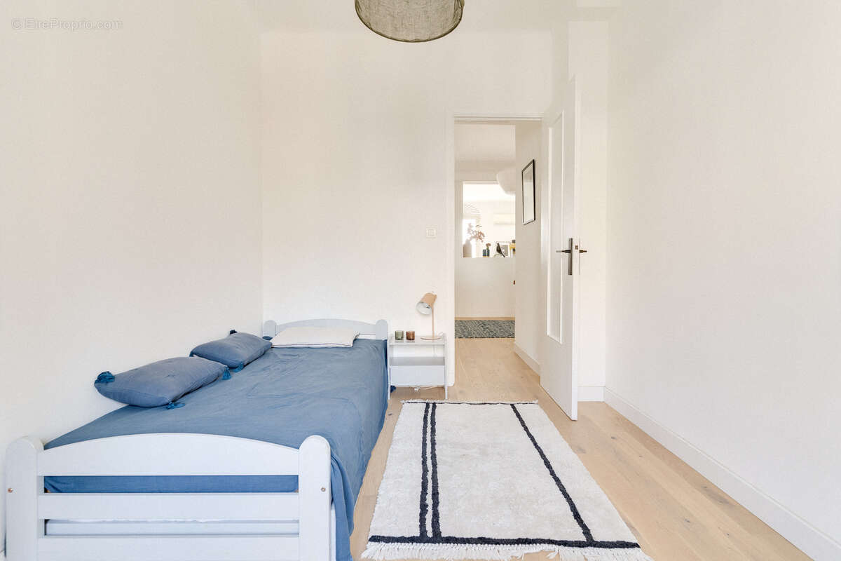 Appartement à MARSEILLE-6E