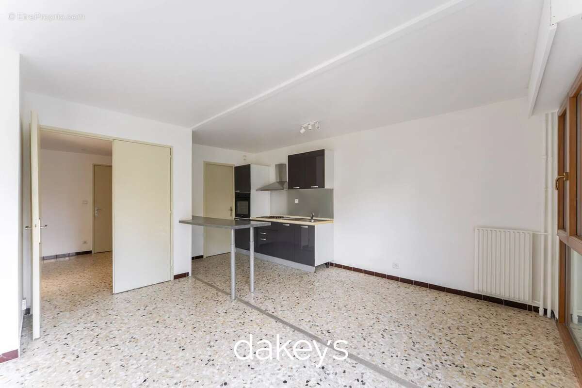 Appartement à MARSEILLE-8E