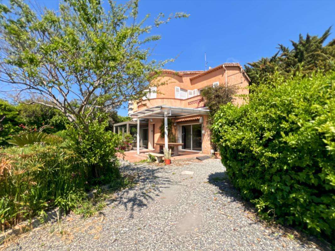 Maison à FREJUS