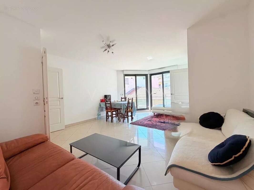 Appartement moderne de 3 pièces au centre d’Antibes - photo 6