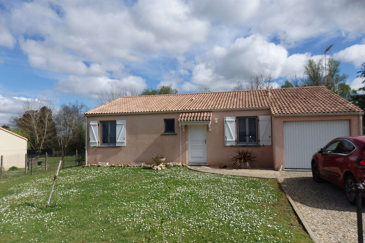 Maison à CASTELNAU-SUR-GUPIE