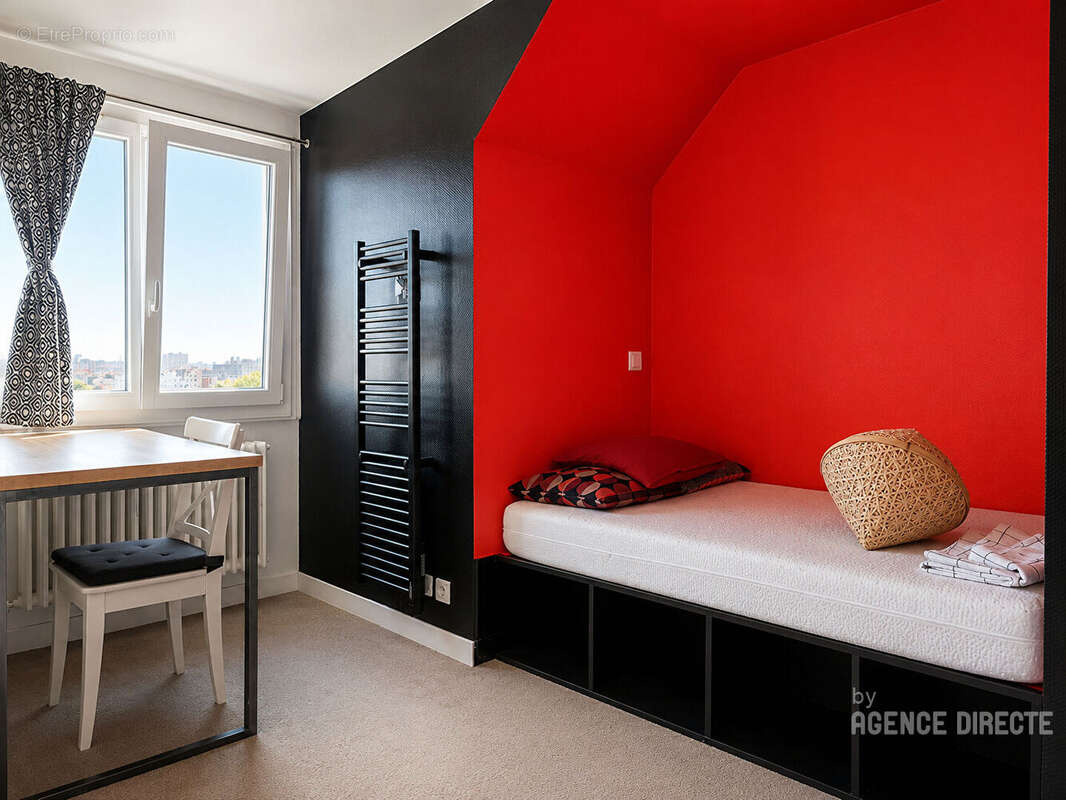 Boulevard Gabriel Guist'Hau Studio rénové de 13,18 m² - Dernier étage - Idéal investissement ou pied-à-terre - photo 3