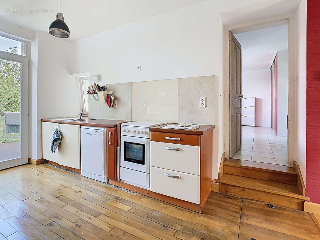 Maison à NEUFCHATEAU