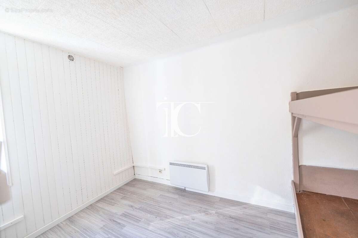 Appartement T3 au Cur du Village des Vans - photo 6