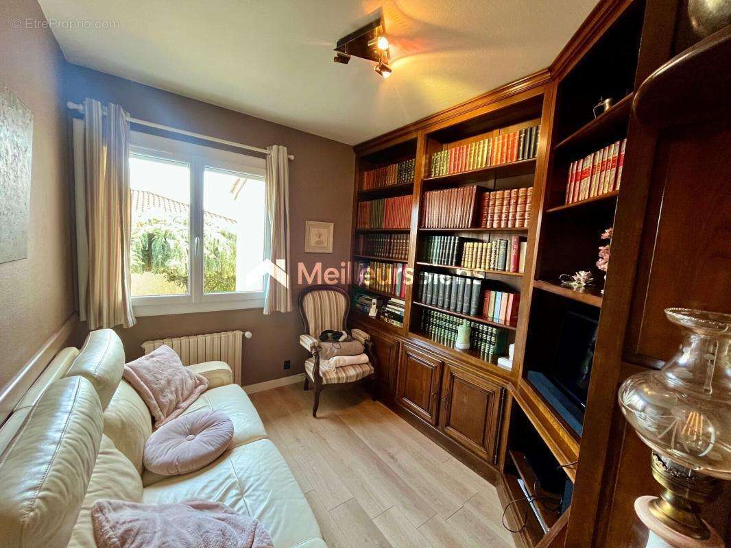 Maison à SURY-LE-COMTAL