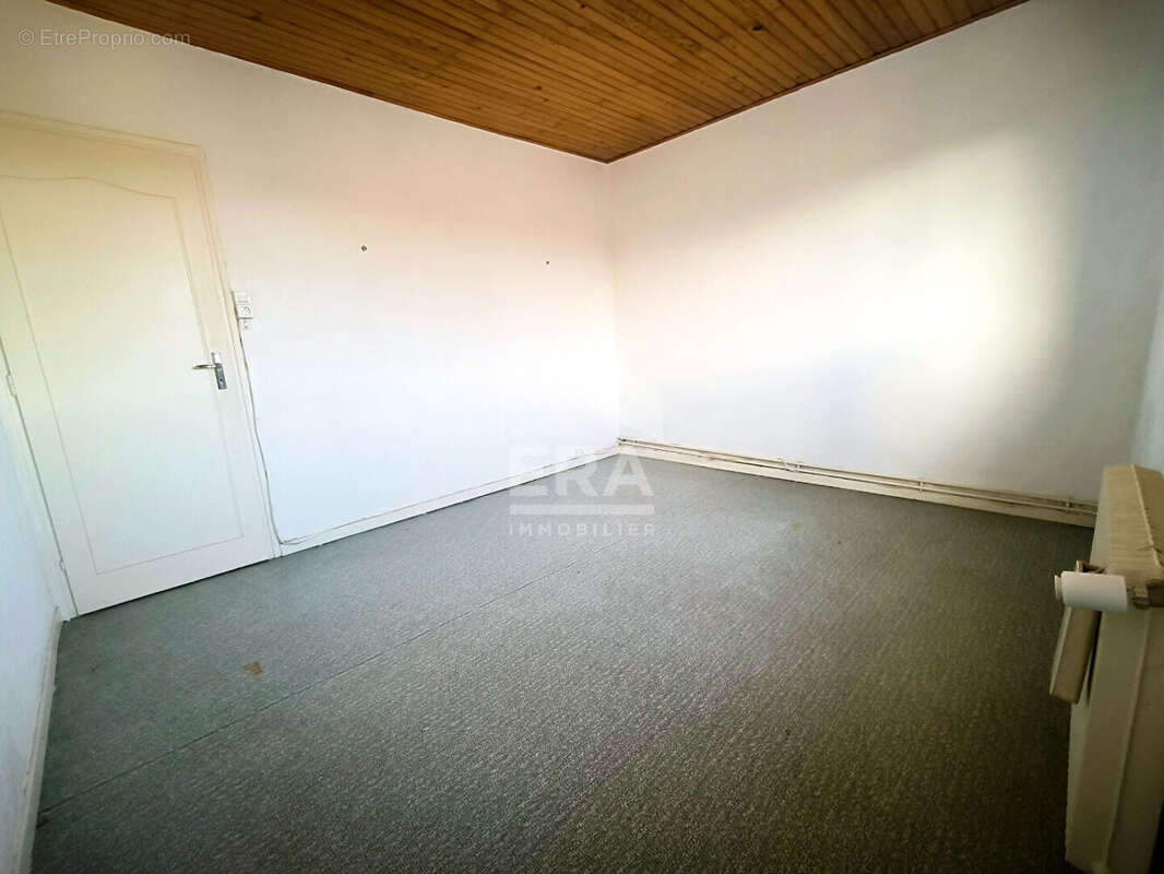 Maison à BRUAY-LA-BUISSIERE