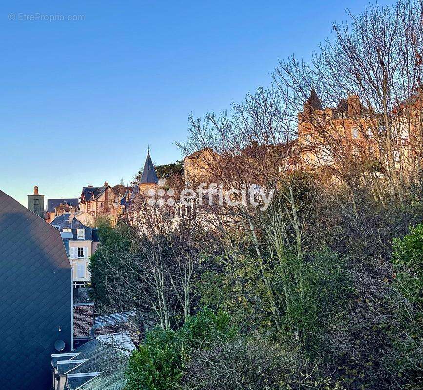 Appartement à TROUVILLE-SUR-MER