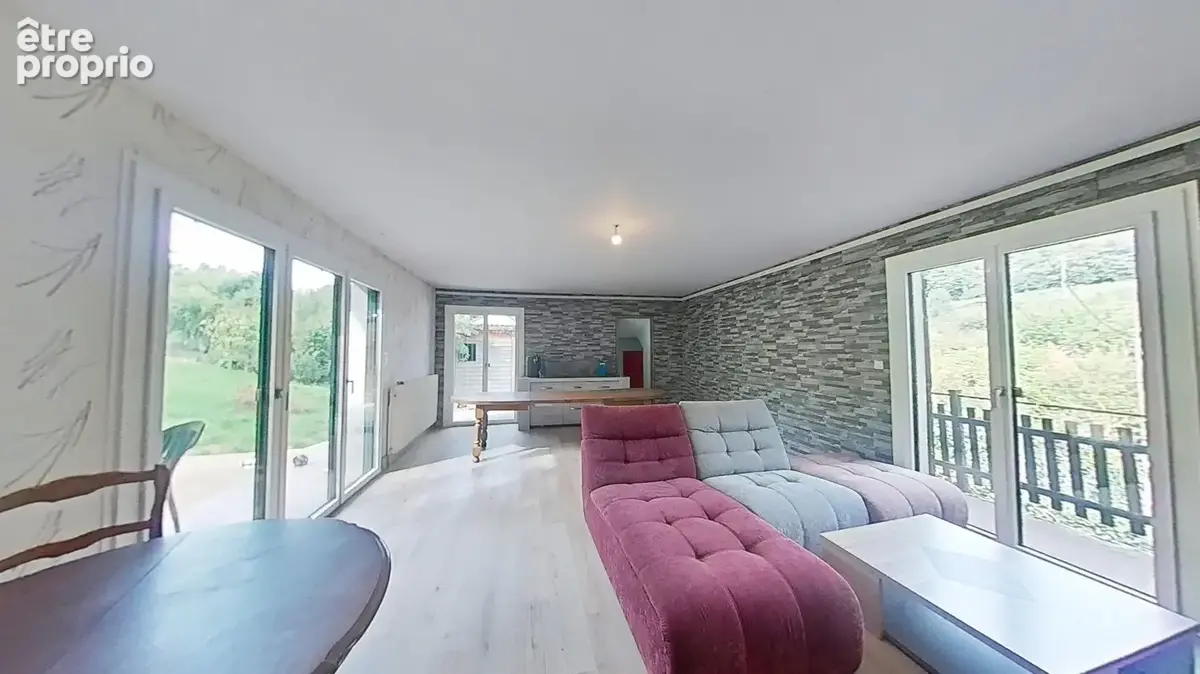 EN EXCLUSIVITÉ – À vendre à Fraisans, maison individuelle spacieuse - photo 7