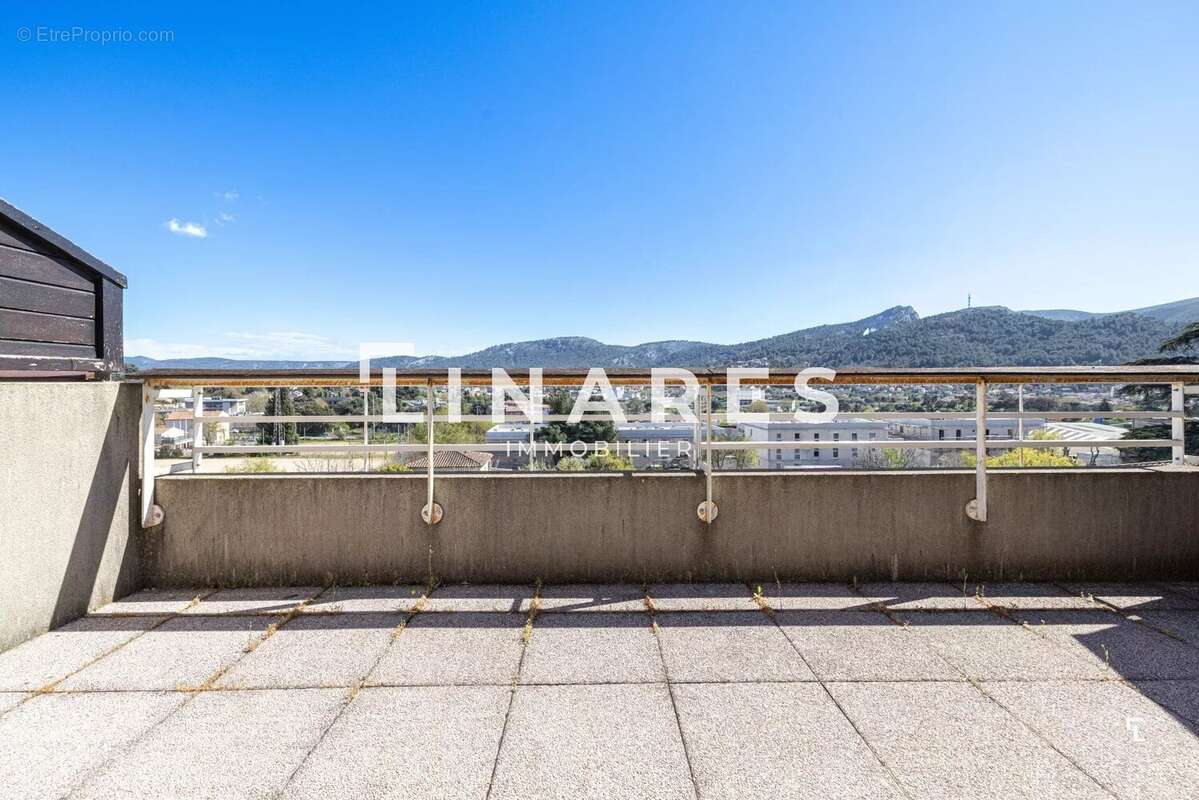 Appartement à MARSEILLE-11E
