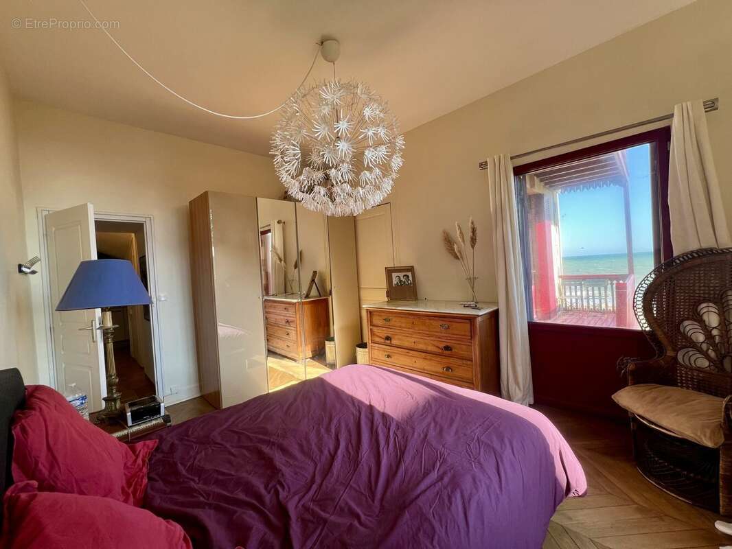 Appartement à LION-SUR-MER