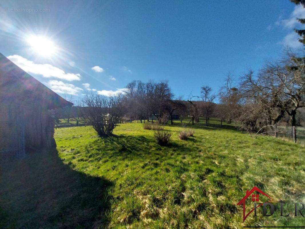 Maison à DAMBENOIT-LES-COLOMBE