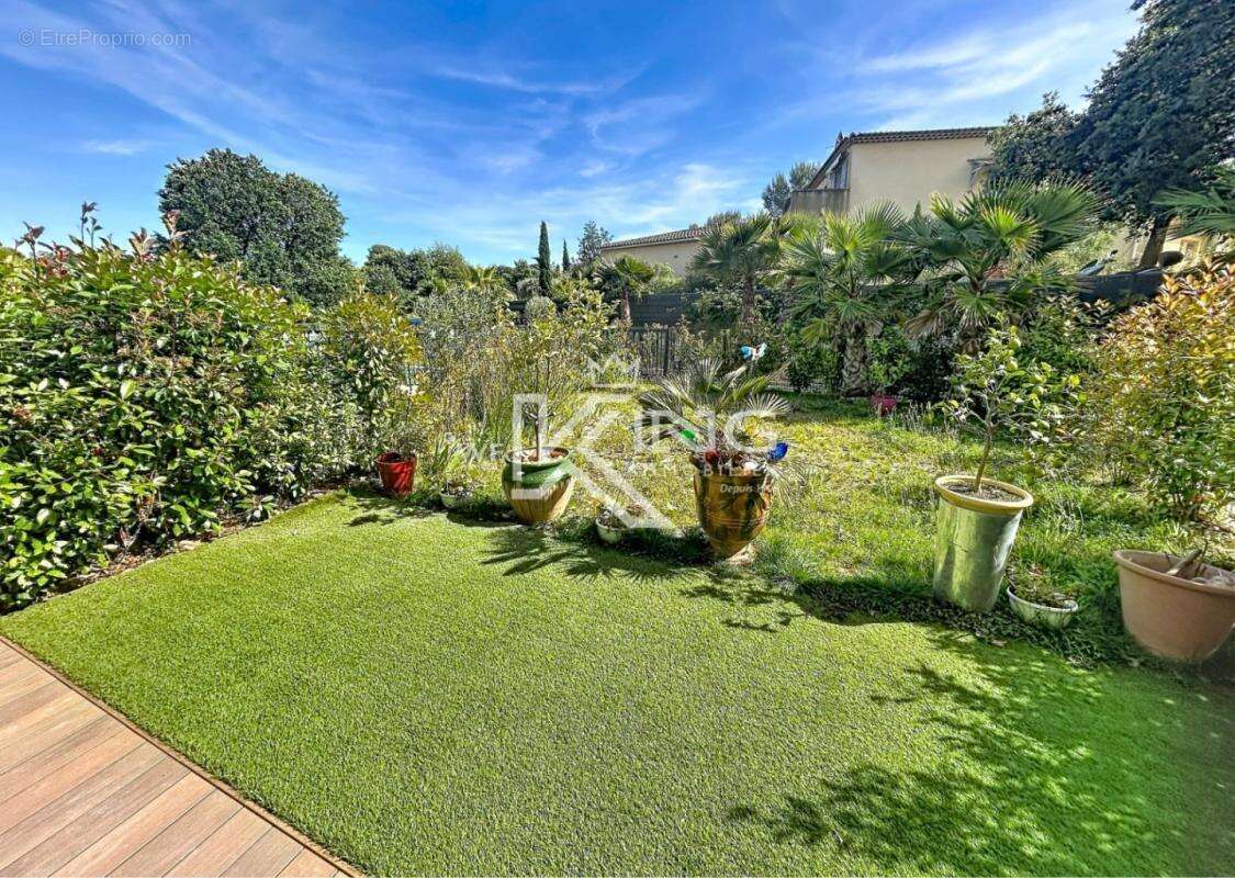 Appartement à SAINT-RAPHAEL