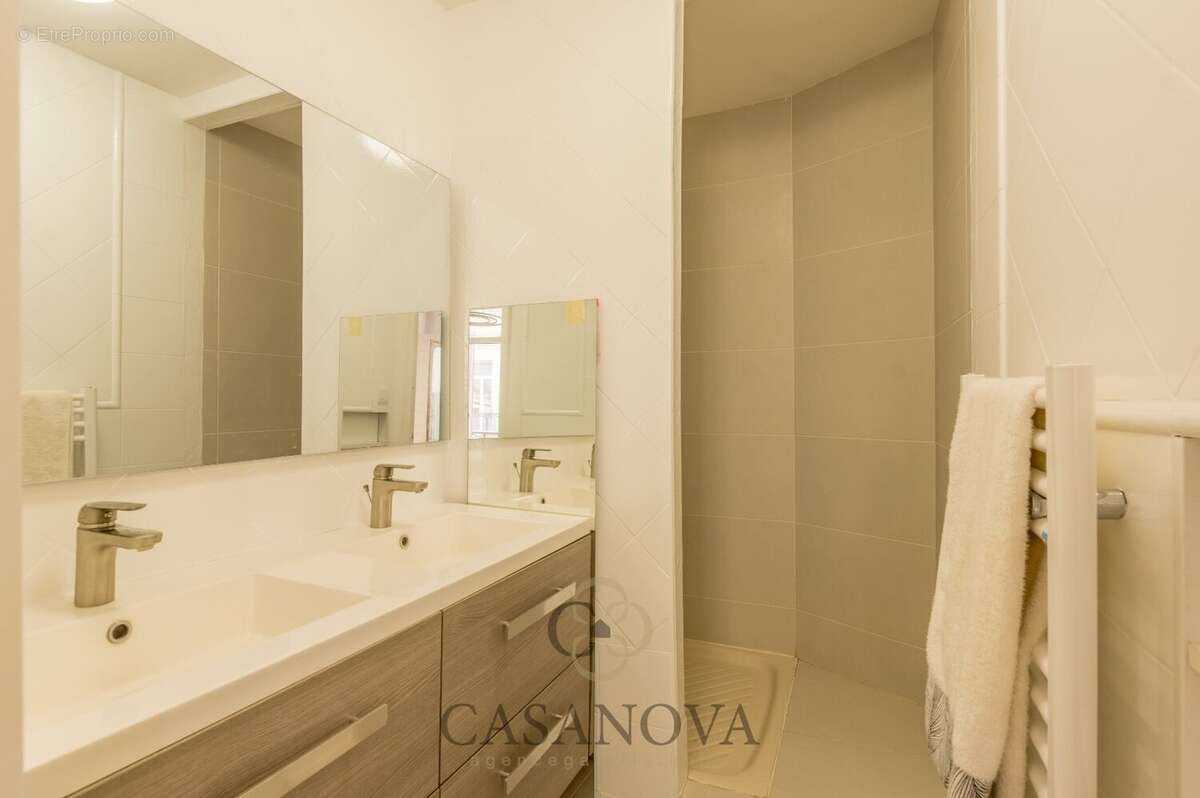 Appartement de charme à Sète coeur de ville, 91 m², balcon, parquet ancien, garage - photo 9