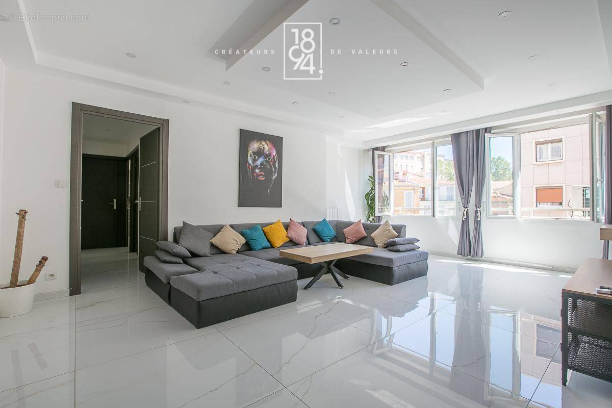 Appartement à MARSEILLE-2E