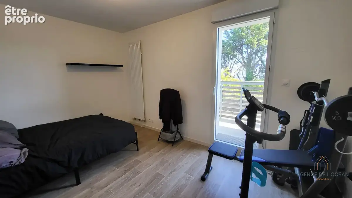 Appartement T2 à vendre à Plouharnel : balcon avec vue dégagée et garage - photo 6