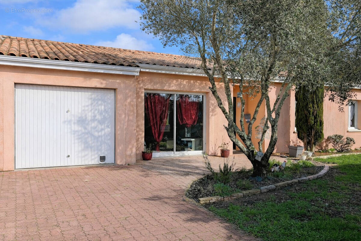Maison à MARCILLAC