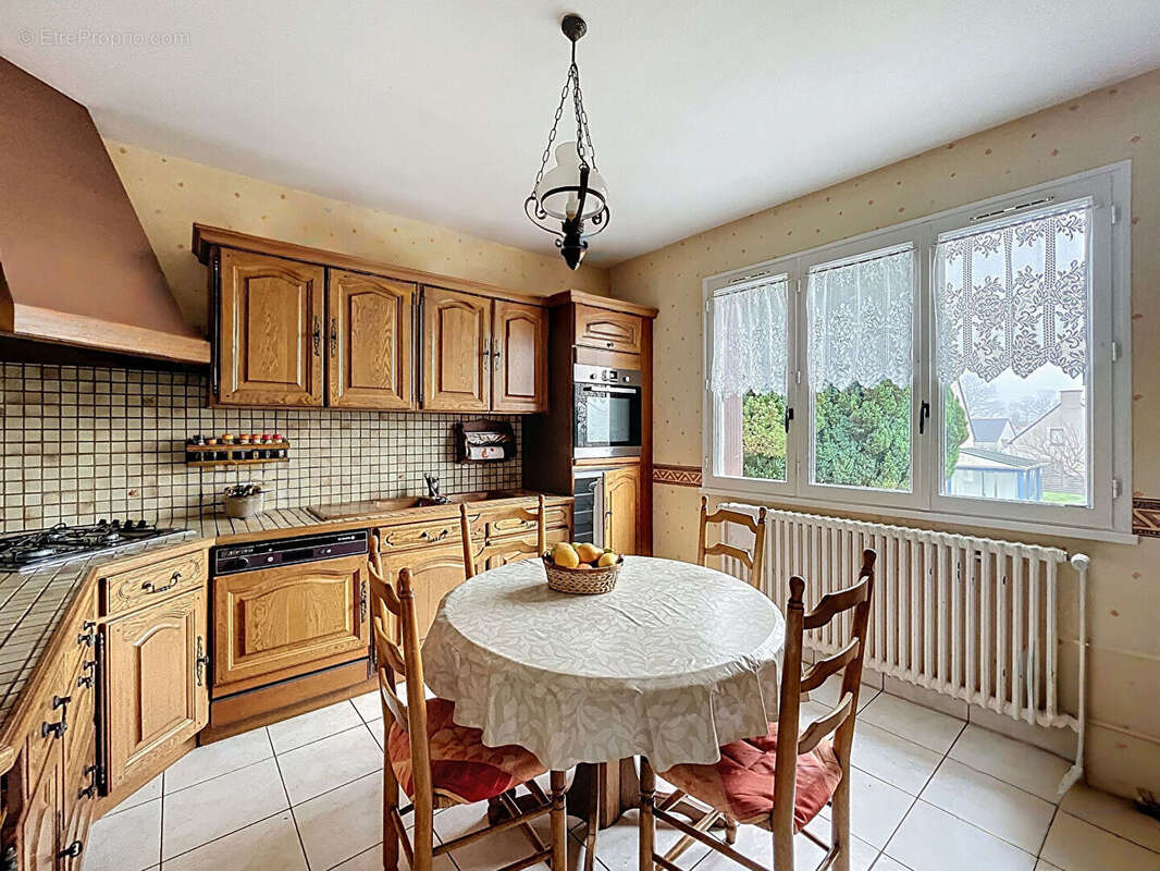 Maison à MINIAC-MORVAN