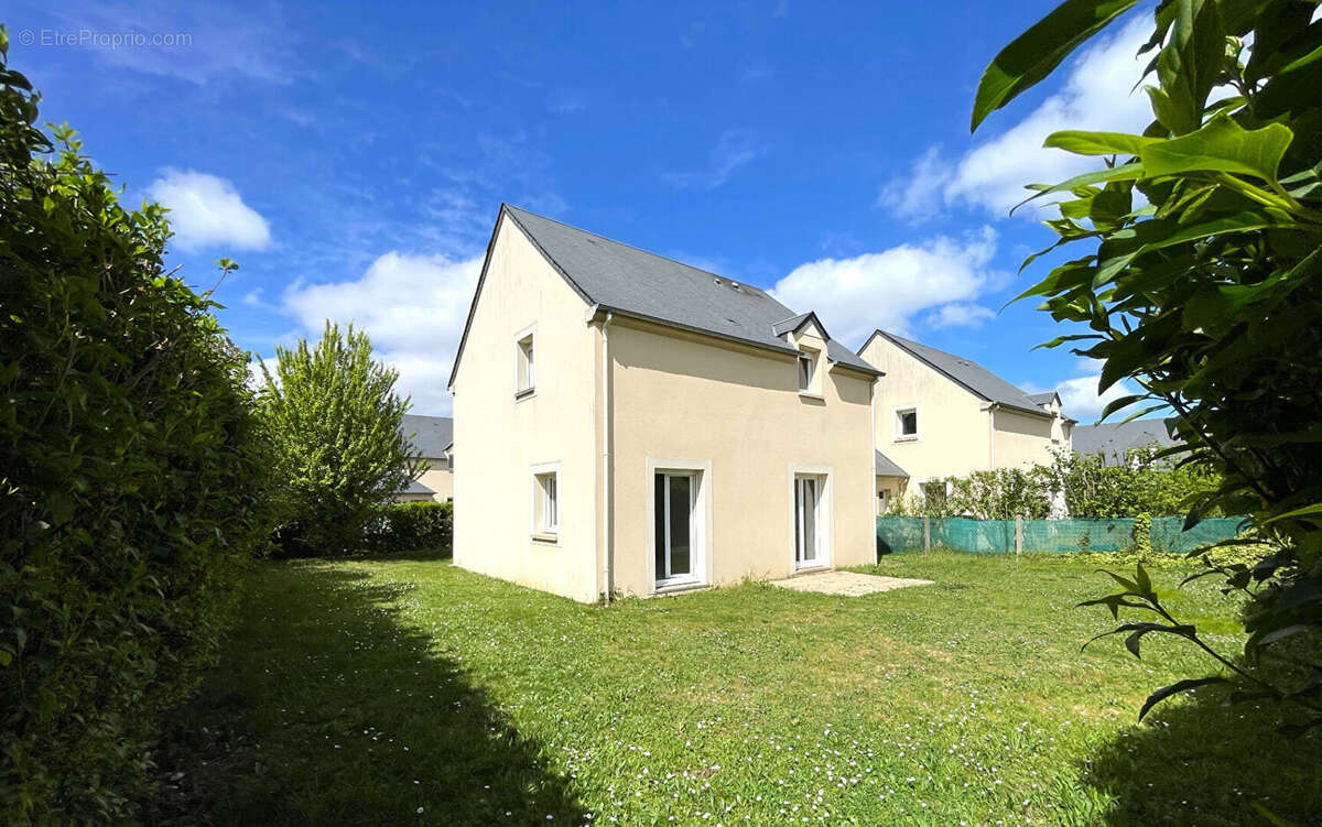 A vendre - maison soliers - photo 2
