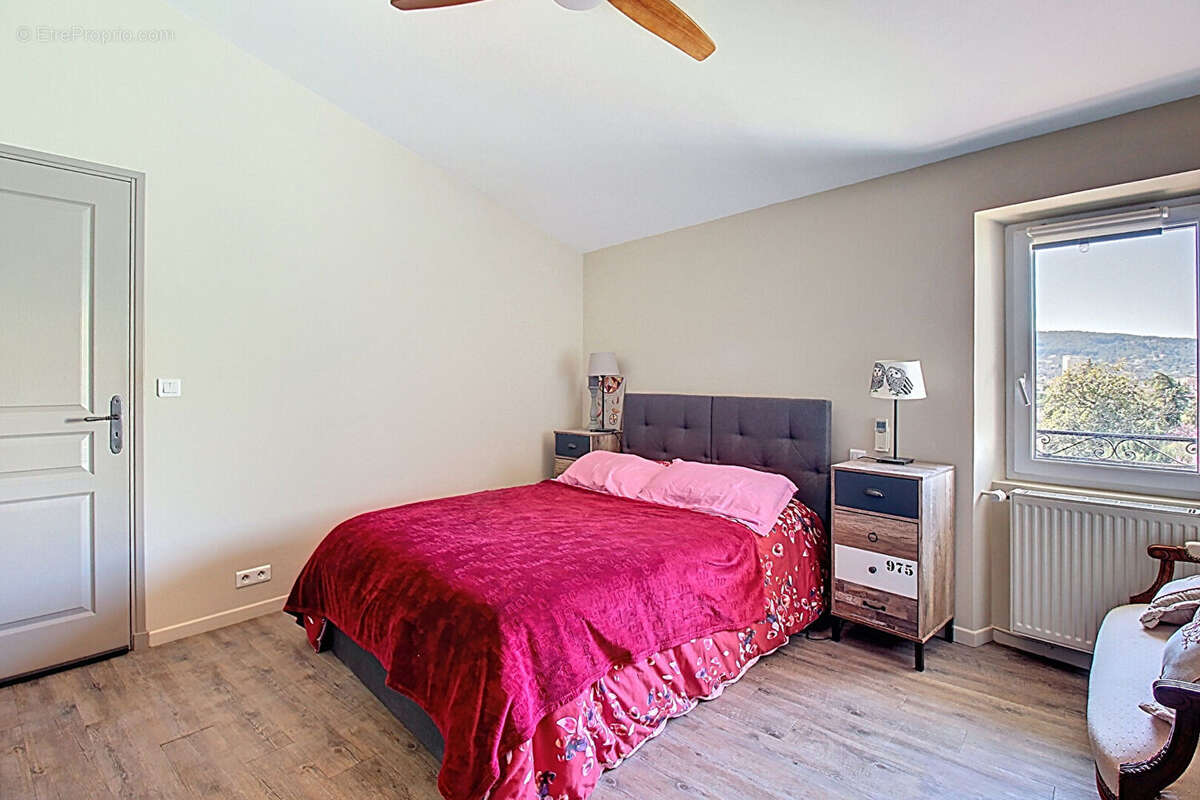 Appartement à DRAGUIGNAN