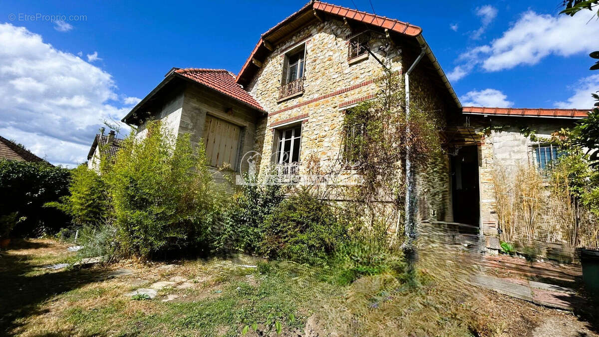 Maison à SAINT-LEU-LA-FORET