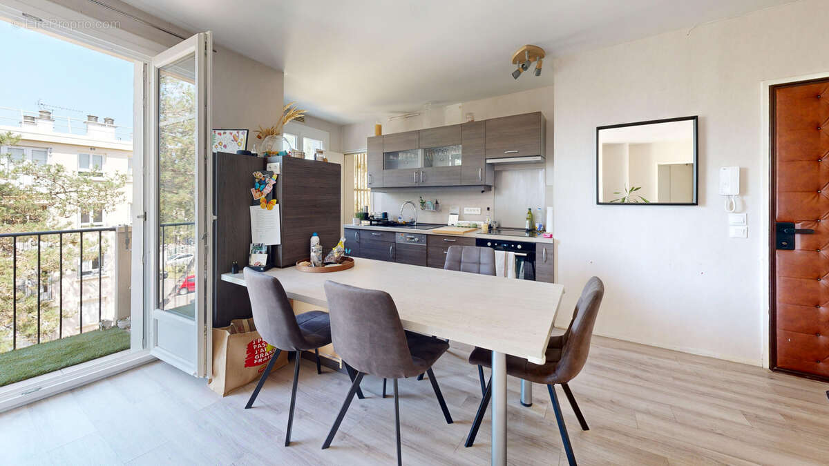 Les clayes sous bois, appartement avec balcon, cave et parking. - photo 4