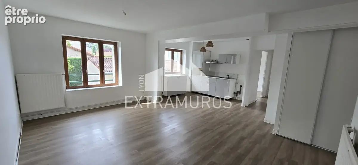 Appartement à L'ARBRESLE