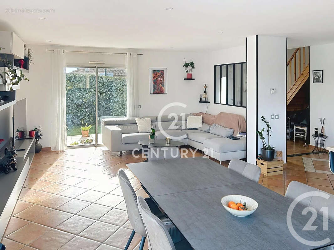 Maison à LATOUR-BAS-ELNE