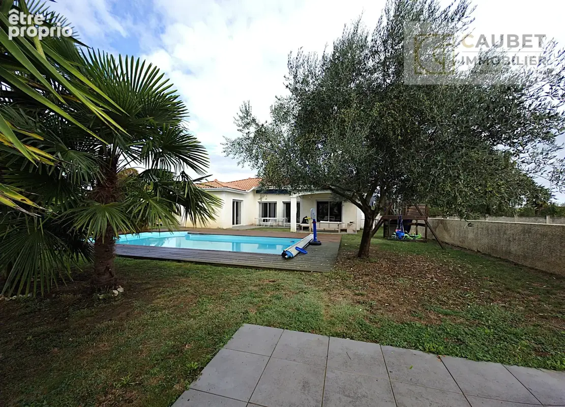 SOUES – Maison 5 pièces de plain-pied de 147m² avec piscine et sous-sol – DPE A - photo 1